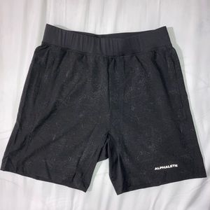 - Alphalete Active Shorts (Noir/M)
